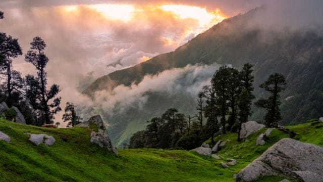 Top 10 Tourist Places in Himachal Pradesh
